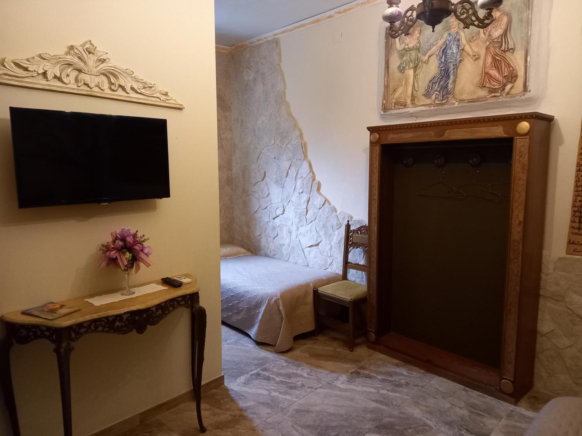 Bed and Breakfast Sicilia In Miniatura "L'Atelier Dell'Etna" Цафферана-Етнеа Номер фото