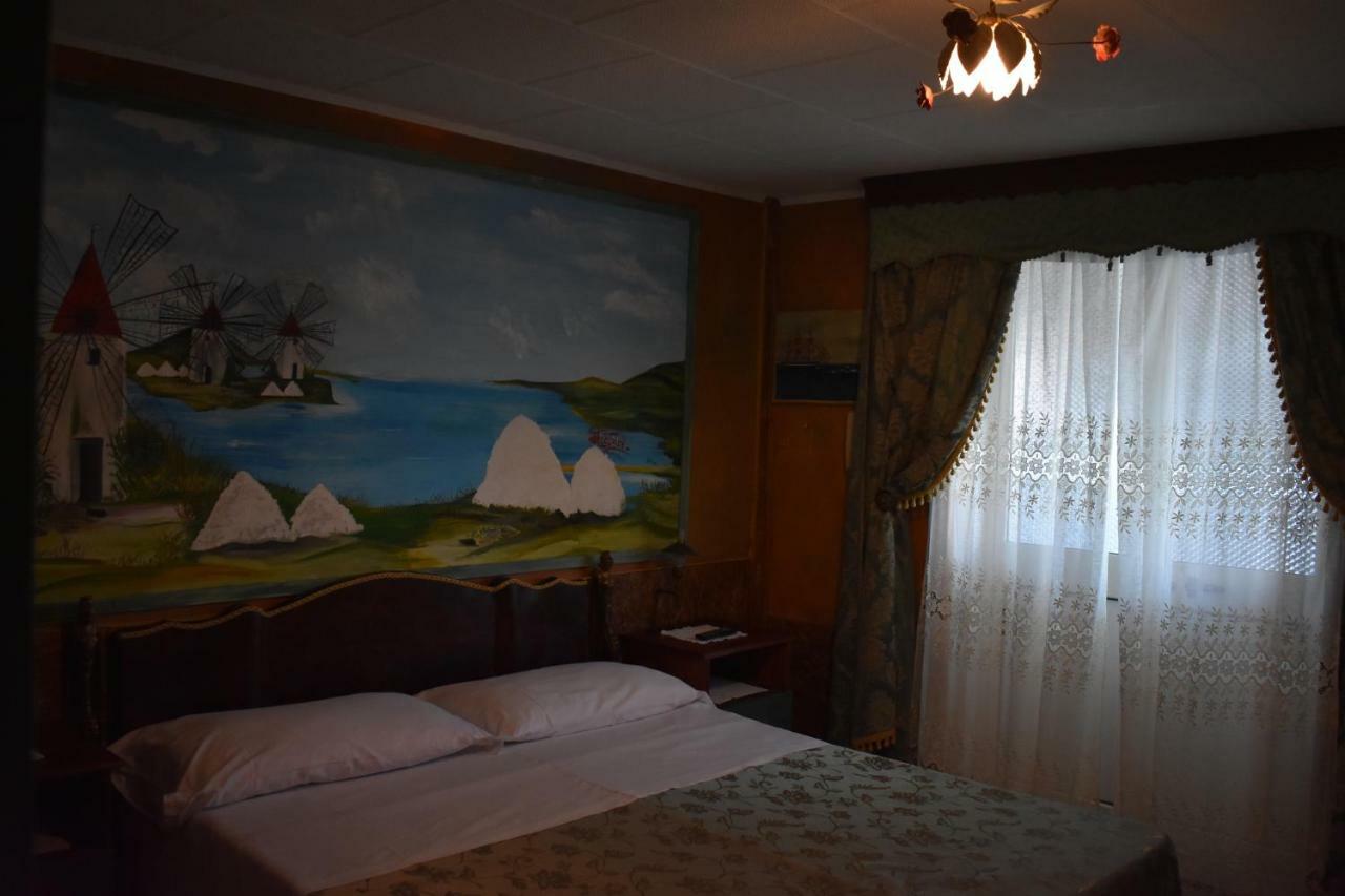 Bed and Breakfast Sicilia In Miniatura "L'Atelier Dell'Etna" Цафферана-Етнеа Екстер'єр фото